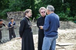 Епископ Выборгский и Приозерский Игнатий посетил стройку духовно-просветительского центра в Колтушах