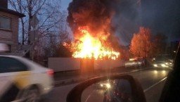"Как Апокалипсис": 4 человека погибли при пожаре в здании шиномонтажа под Петербургом
