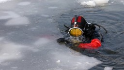 Трое детей погибли, провалившись под лед в Ленобласти