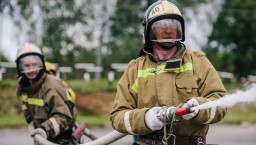 В Ленобласти при пожаре в жилом доме погибли двое взрослых и ребенок